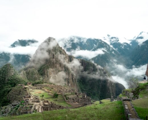 MACHU PICCHU FULL DAY TOUR BY TRAIN FROM CUSCO: The Wonder of the Andes in One Day
