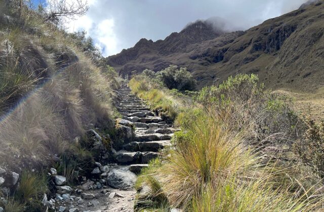 Classic Inca Trail 4 Days: All-Inclusive Door-to-Door Service